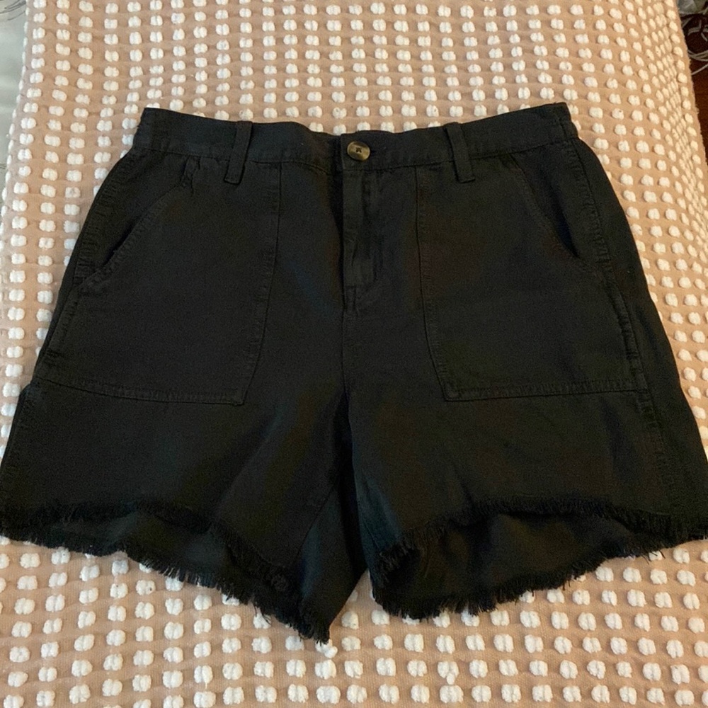 Aerie black shorts, slight fringe ends